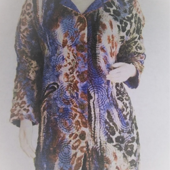 COPY - Jacket with hood. - Picture 3 of 5